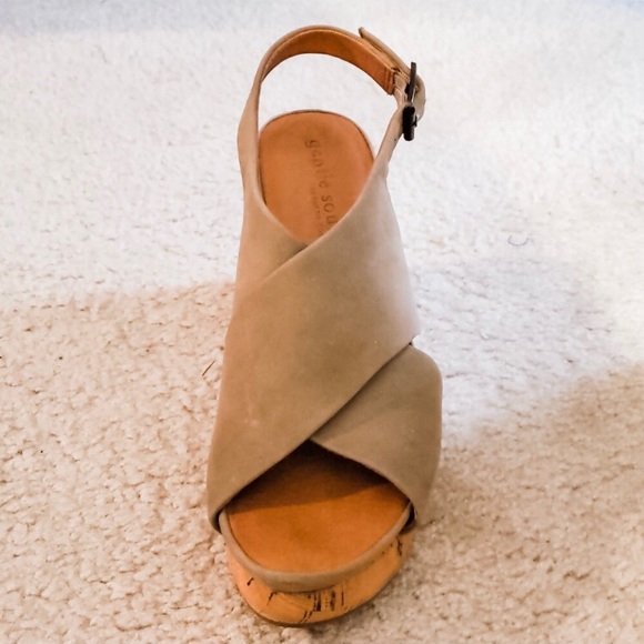 Gentle Souls Platform Heels - Picture 3 of 5